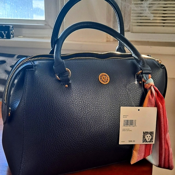Anne Klein Handbags - Anne Klein pocketbook